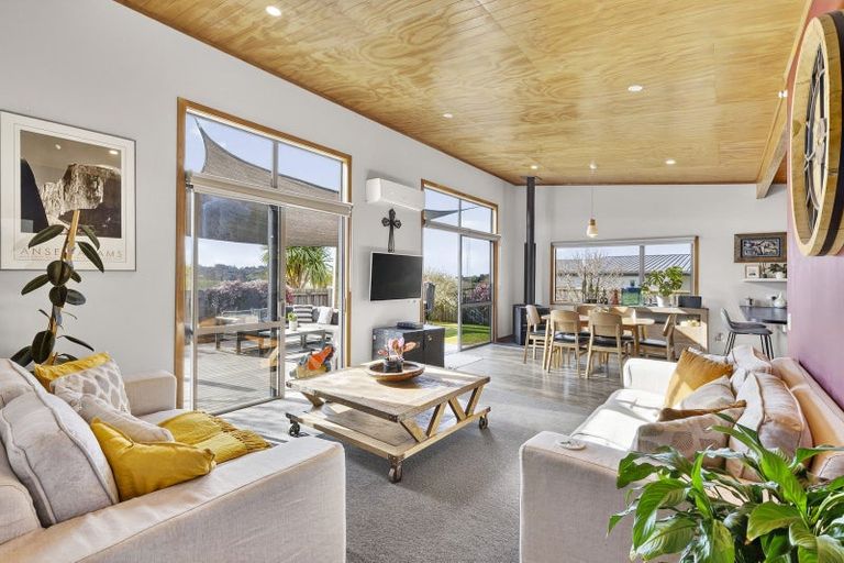 Photo of property in 31 Les Wakefield Road, Mapua, 7005