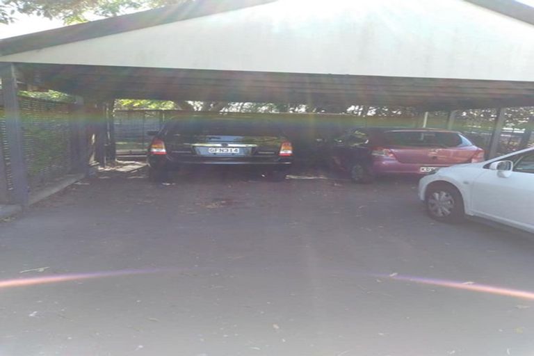 Photo of property in 2/202 Massey Road, Mangere East, Auckland, 2024