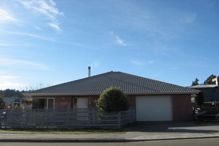 Photo of property in 36 Dungarvon Street, Wanaka, 9305