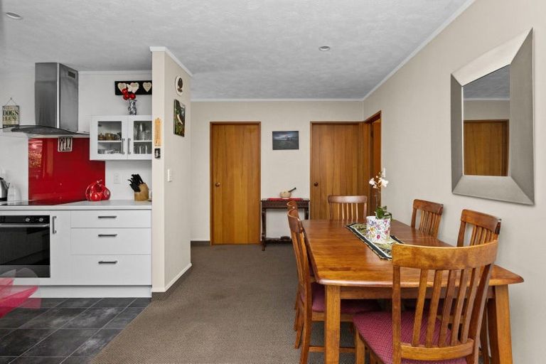 Photo of property in 53d Church Road, Taradale, Napier, 4112