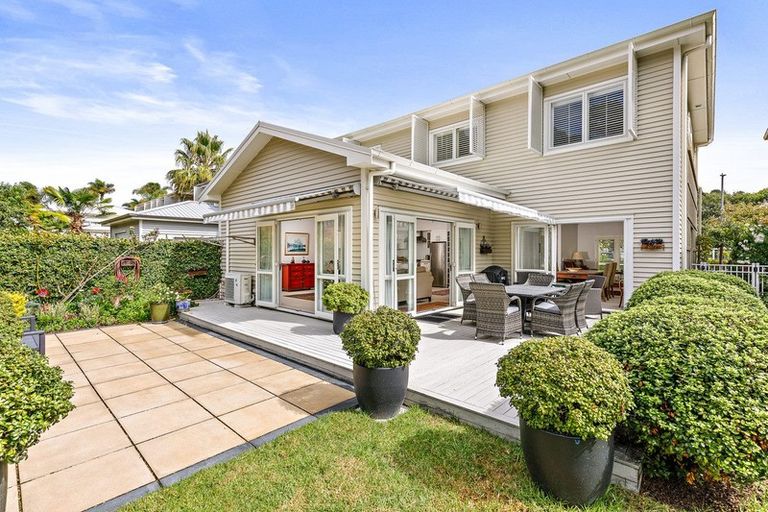 Photo of property in 6 Kensington Drive, Orewa, 0931