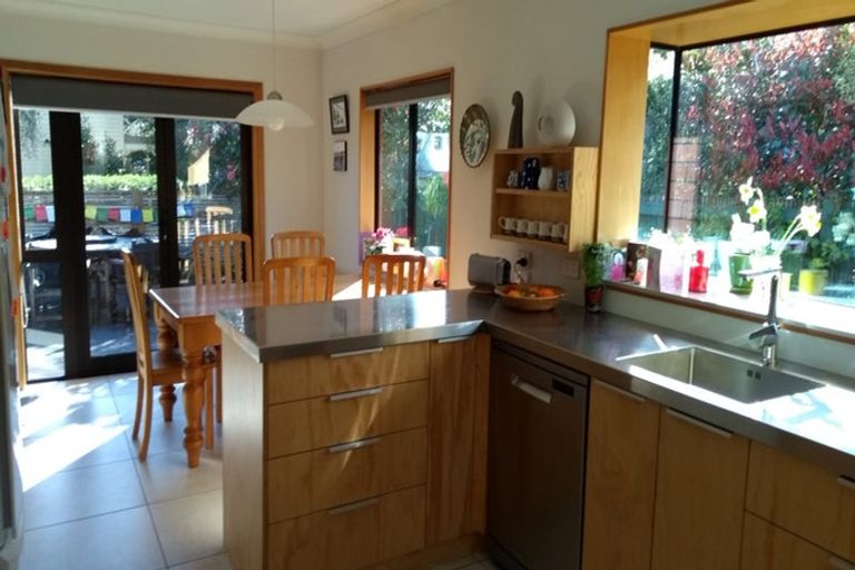 Photo of property in 376a Hardy Street, Nelson, 7010