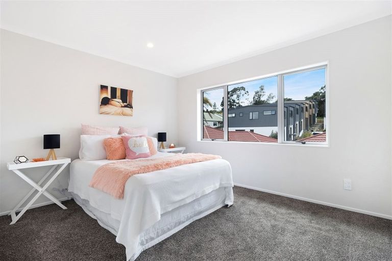 Photo of property in 2a Palmgreen Court, Stanmore Bay, Whangaparaoa, 0932