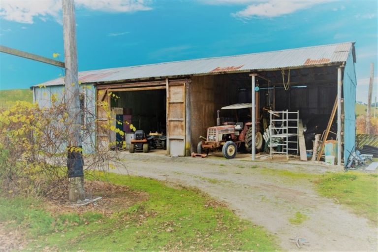 Photo of property in 144 Ngakoroa Road, Ormond, Gisborne, 4071