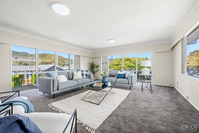 Photo of property in 5 Ferretti Grove, Avalon, Lower Hutt, 5011