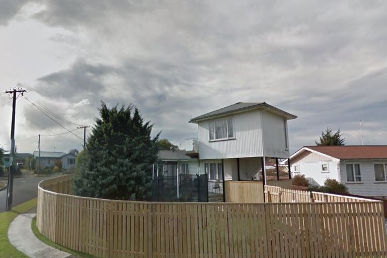 Photo of property in 1 Jull Crescent, Waipukurau, 4200