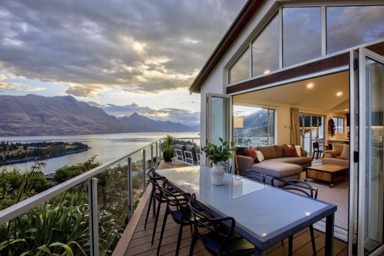 Photo of property in 7b Manchester Place, Queenstown, 9300