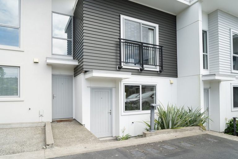 Photo of property in 32u8 Dr Taylor Terrace, Johnsonville, Wellington, 6037