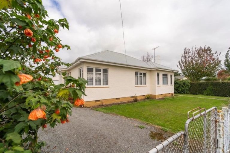 Photo of property in 16 Humphries Street, Greytown, 5712