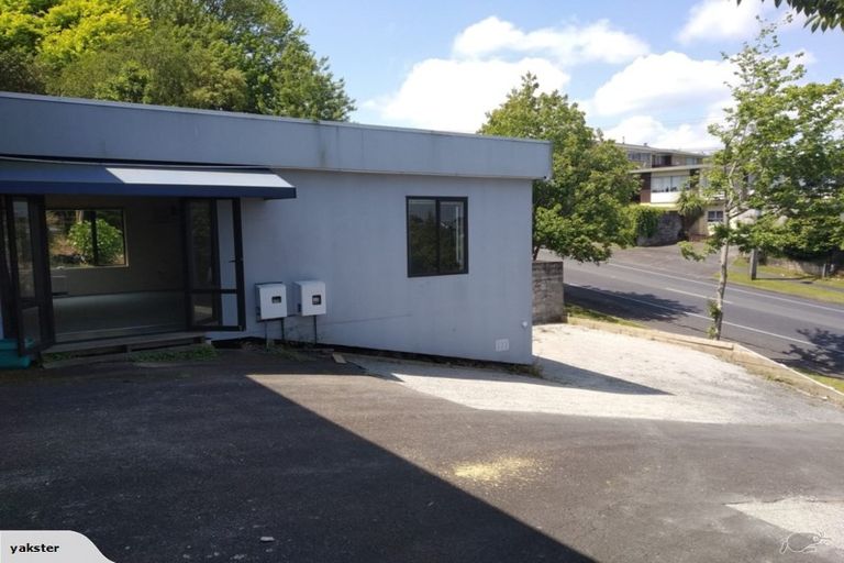 Photo of property in 15 Newcastle Road, Dinsdale, Hamilton, 3204