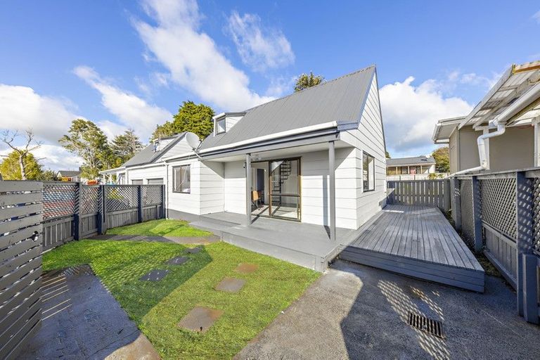 Photo of property in 2/72 Weymouth Road, Manurewa, Auckland, 2102