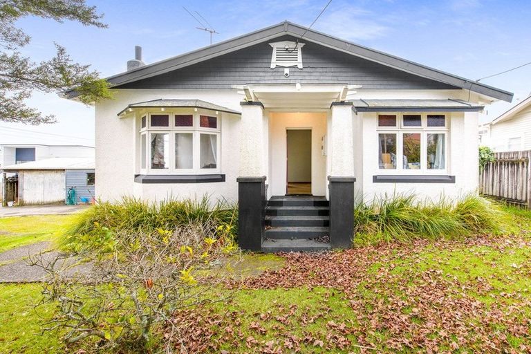 Photo of property in 1/22 Islington Avenue, New Lynn, Auckland, 0600