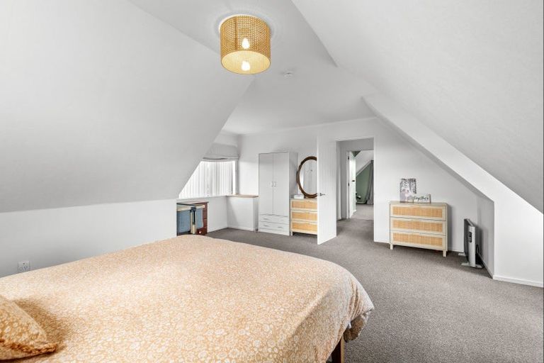 Photo of property in 34 Roberts Line, Kelvin Grove, Palmerston North, 4414