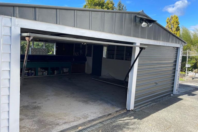 Photo of property in 8 Wyman Place, Pakuranga Heights, Auckland, 2010