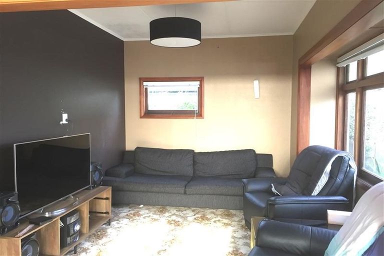 Photo of property in 196 Gloucester Street, Taradale, Napier, 4112