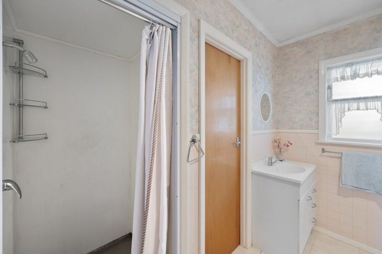 Photo of property in 32 Harold Holt Avenue, Onekawa, Napier, 4110