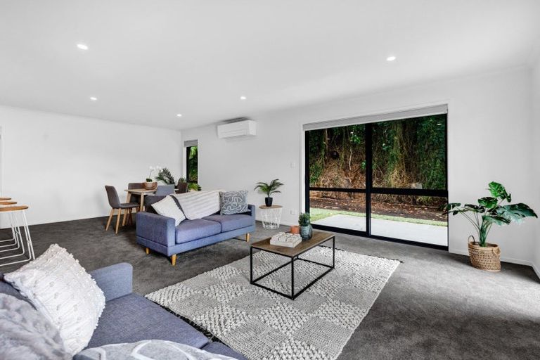 Photo of property in 10a Winstone Place, Highlands Park, New Plymouth, 4312