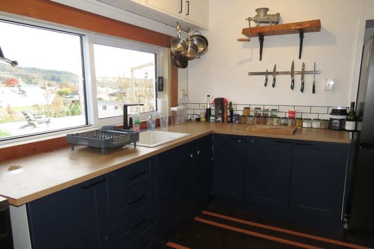 Photo of property in 3 Herald Street, Reefton, 7830