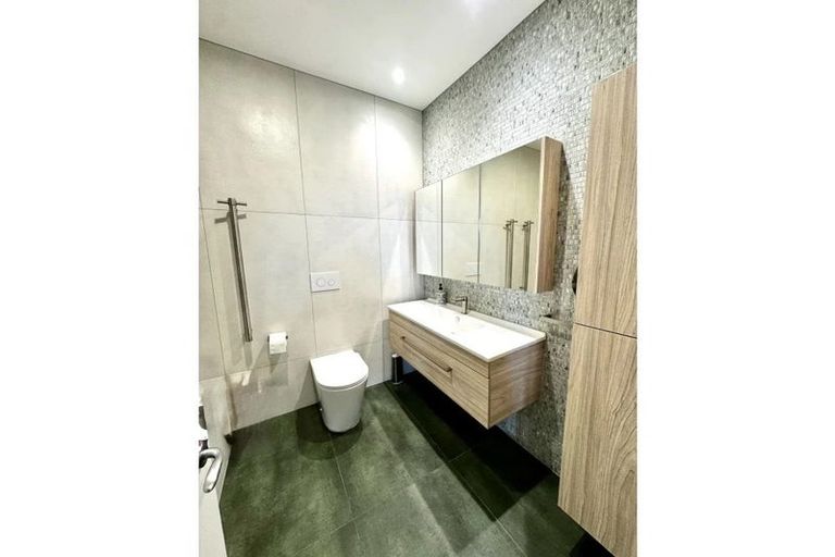 Photo of property in Stadium Garden Flats, 507/107 Thorndon Quay, Pipitea, Wellington, 6011