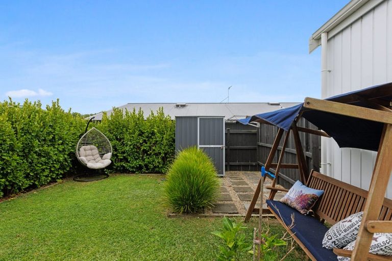 Photo of property in 26a Taikura Avenue, Red Beach, 0932