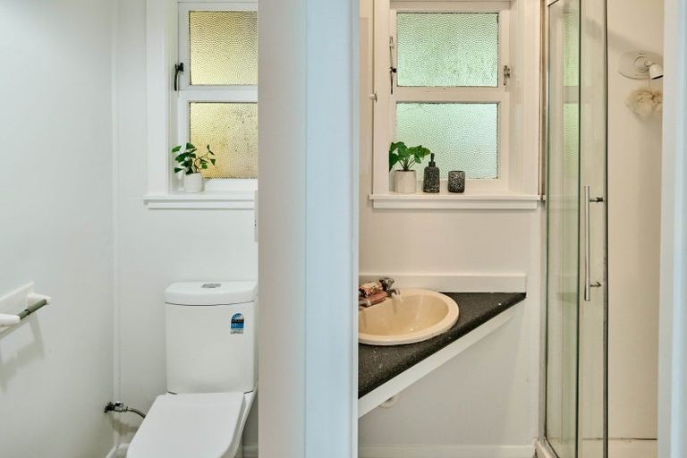 Photo of property in 182a Darlington Road, Miramar, Wellington, 6022