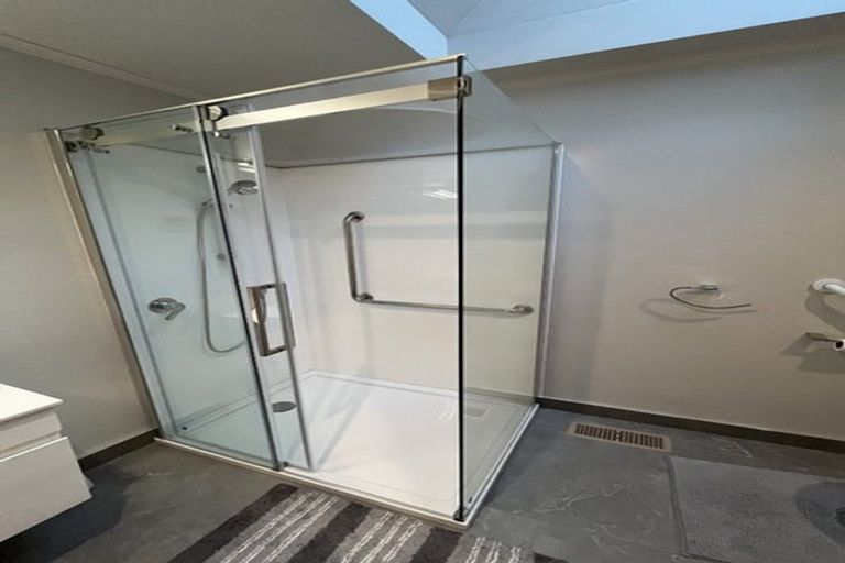 Photo of property in 1/7 Bathurst Street, Silverstream, Upper Hutt, 5019