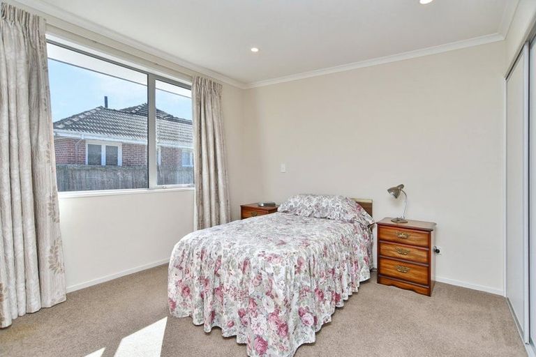 Photo of property in 2/62 Vivian Street, Burwood, Christchurch, 8083