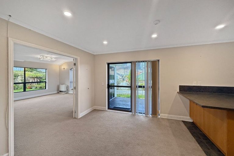 Photo of property in 10 Cabbage Tree Grove, Woodridge, Wellington, 6037