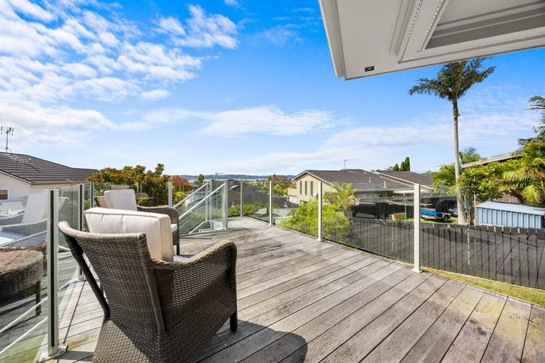 Photo of property in 40 Westpark Drive, West Harbour, Auckland, 0618