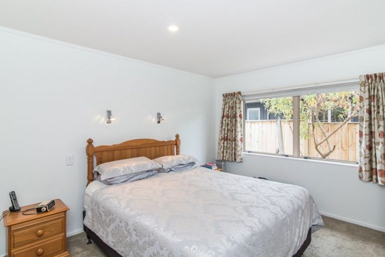 Photo of property in 4 Kaikomako Road, Waikanae, 5036
