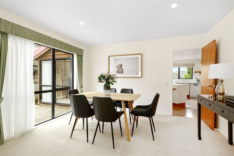 Photo of property in 147 Westchester Drive, Churton Park, Wellington, 6037