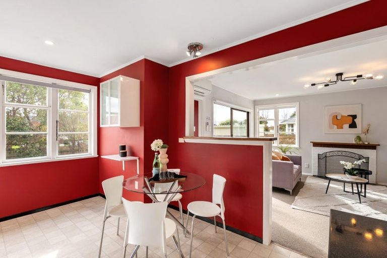 Photo of property in 18 Atiawa Crescent, Waiwhetu, Lower Hutt, 5010