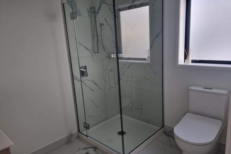 Photo of property in 231u8 Marine Parade, Seatoun, Wellington, 6022
