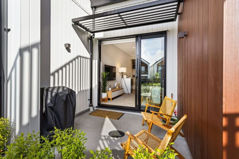 Photo of property in 58 Rangihina Road, Hobsonville, Auckland, 0616