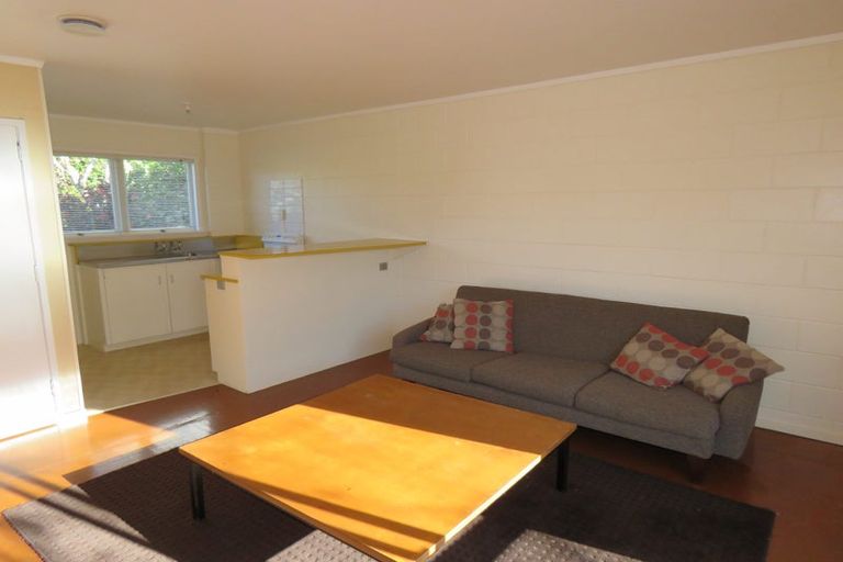 Photo of property in 21 Gilliam Street, New Lynn, Auckland, 0600