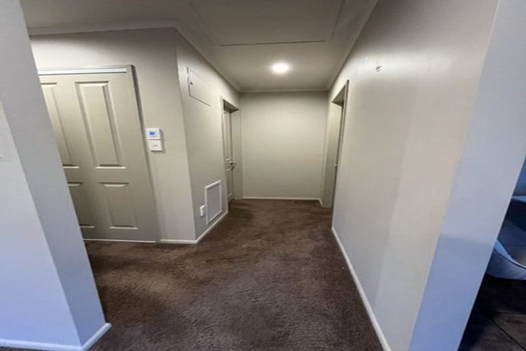 Photo of property in 1/7 Bathurst Street, Silverstream, Upper Hutt, 5019