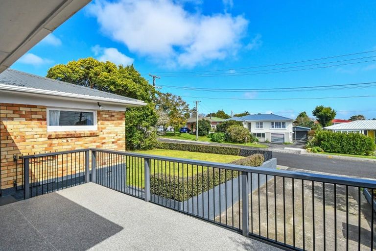 Photo of property in 35 Halberg Street, Papakura, 2110