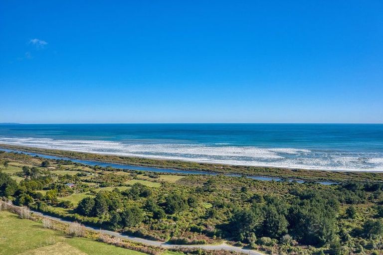 Photo of property in 11 Butlers Road, Ruatapu, Hokitika, 7883