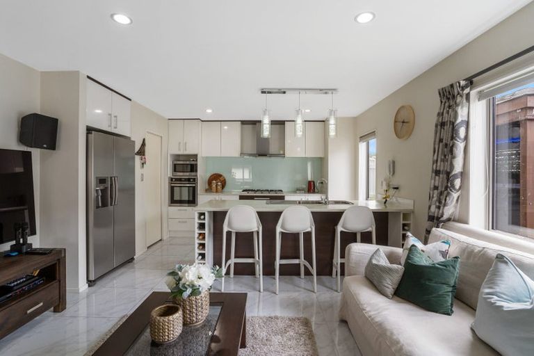 Photo of property in 126c Wellington Street, Howick, Auckland, 2014