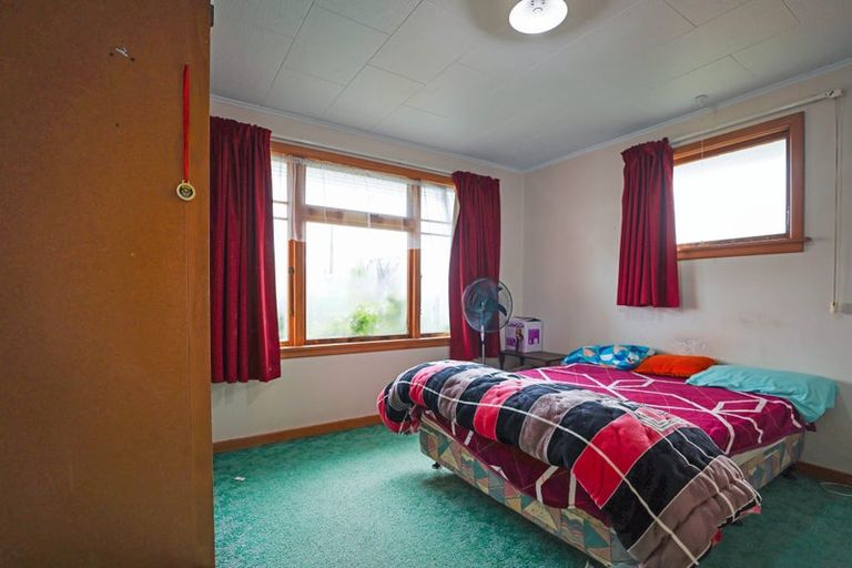 Photo of property in 71 Mcmurdo Street, Tinwald, Ashburton, 7700