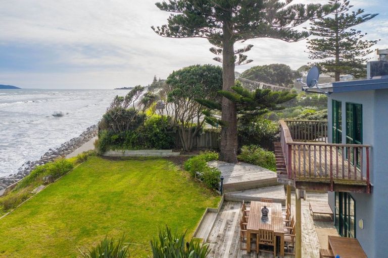 Photo of property in 52 The Esplanade, Raumati South, Paraparaumu, 5032