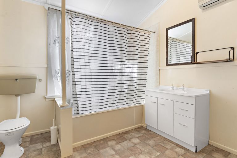 Photo of property in 84 Lincoln Road, Masterton, 5810