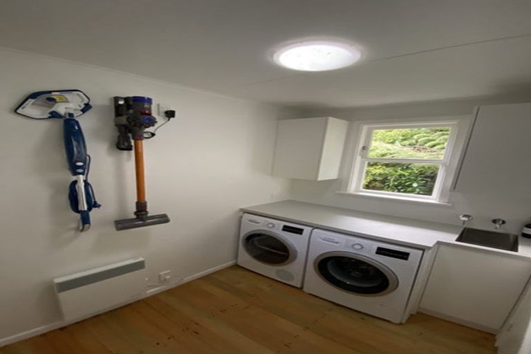 Photo of property in 36 Huntingdon Street, Northland, Wellington, 6012