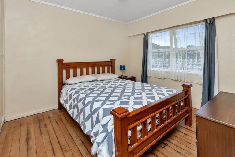 Photo of property in 21 Ford Avenue, Te Kamo, Kamo, 0112