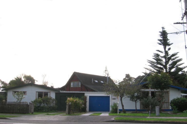 Photo of property in 16 Park Avenue, Waikanae, 5036