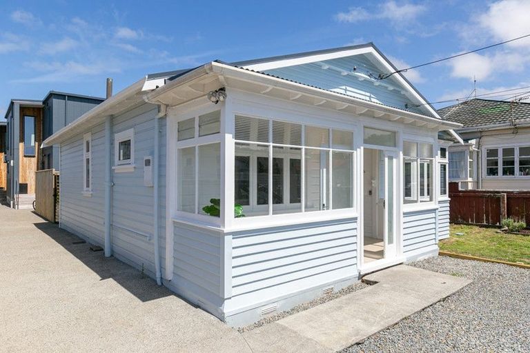 Photo of property in 26 Byron Street, Miramar, Wellington, 6022