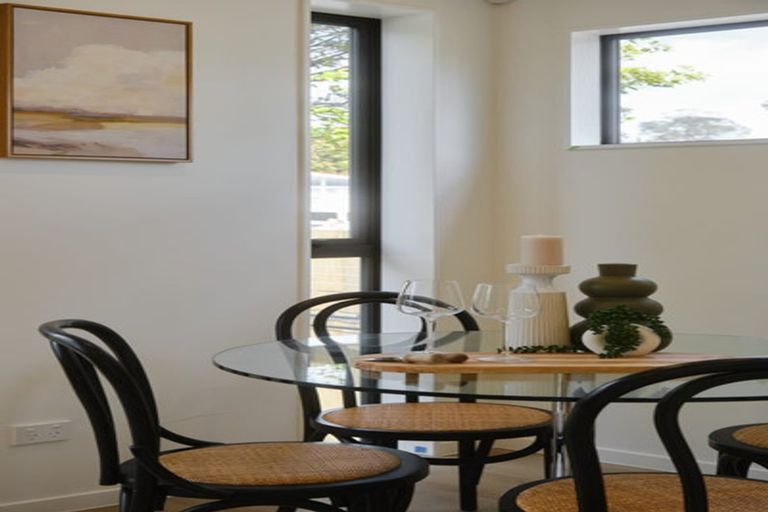 Photo of property in 66 Weldene Avenue, Glenfield, Auckland, 0629