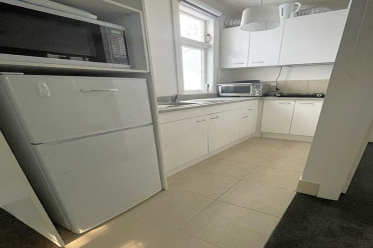 Photo of property in 31d Patanga Crescent, Thorndon, Wellington, 6011