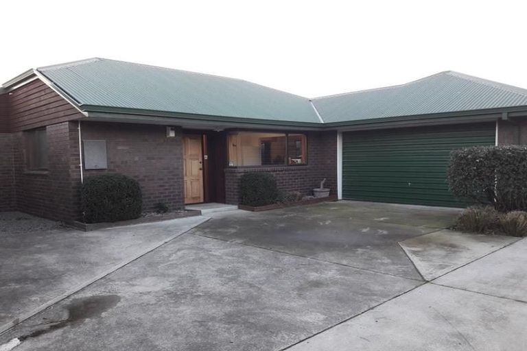 Photo of property in 2/20 Lyndon Street, Riccarton, Christchurch, 8011