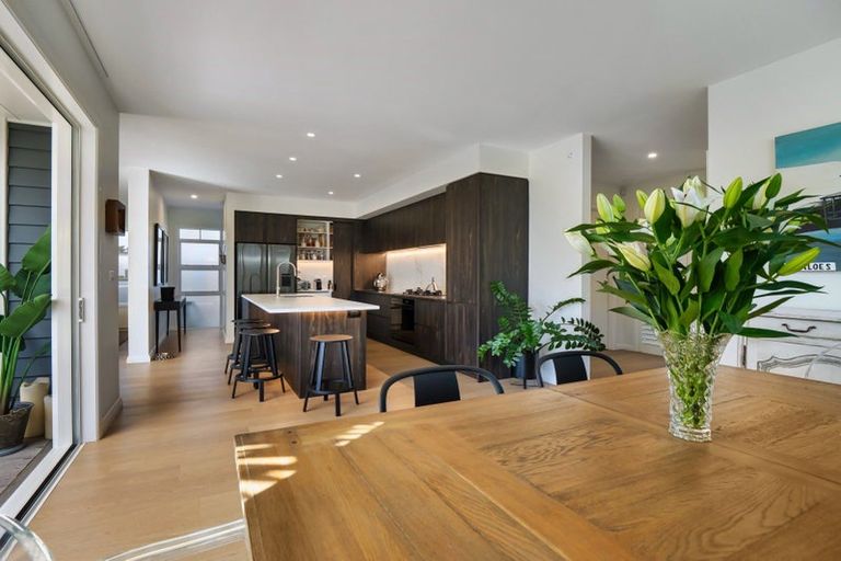 Photo of property in 35e Oceanbeach Road, Mount Maunganui, 3116